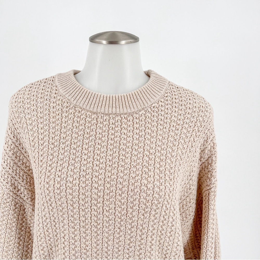 Universal Thread Chunky Knit Cropped Sweater - image 2